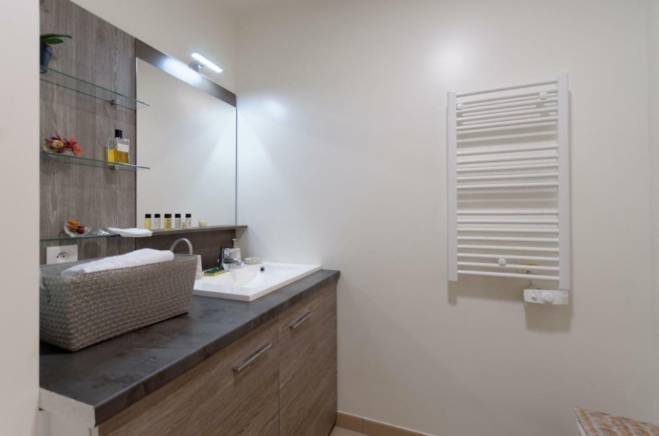 Apartment Red-line Serris